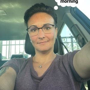 Meet your Posher, Jeniffer